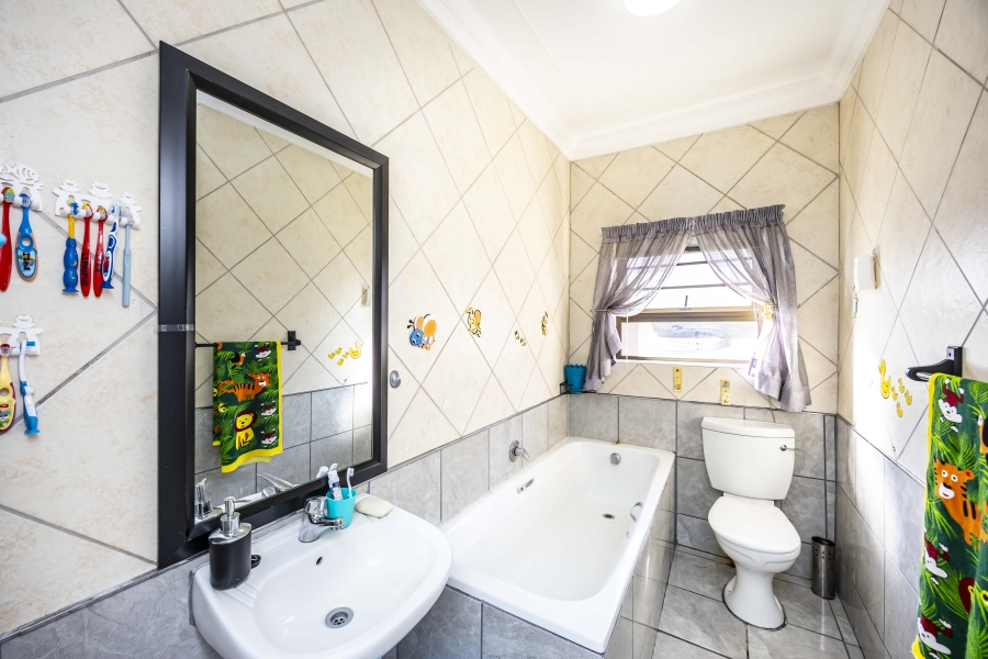 4 Bedroom Property for Sale in Rosemount Eastern Cape